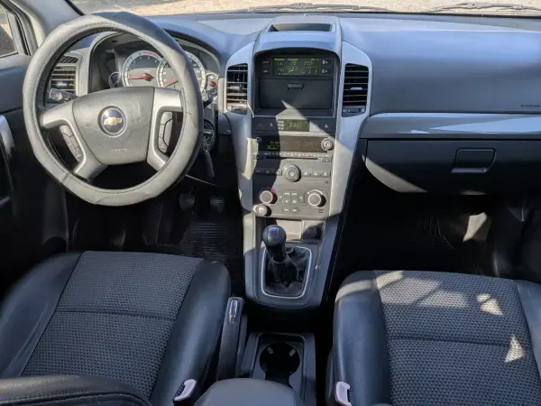 Chevrolet Captiva 2007 - 4990 EUR, 331000 km - AUTO.MOTO.pt - 331000km - foto 12 de 13