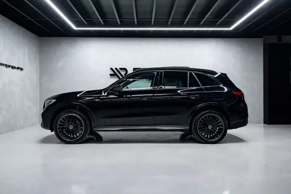 Mercedes-Benz GLC 300 2025 - 71950 EUR, 13000 km - AUTO.MOTO.pt - 13000km - foto 15 de 35