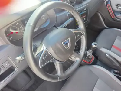 Dacia Duster 2019 - 15900 EUR, 41000 km - 41000km - foto 21 de 26