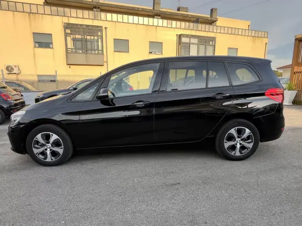 BMW 218 Gran Tourer 2016 - 15950 EUR, 200000 km - AUTO.MOTO.pt - 200000km - foto 8 de 51