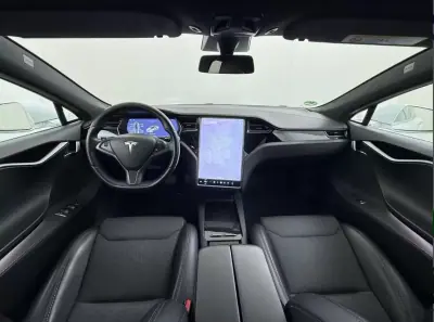 Tesla Model S 2018 - 25900 EUR, 240392 km - AUTO.MOTO.pt - 240392km - foto 17 de 37