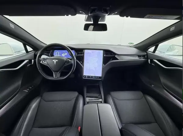 Tesla Model S 2018 - 25900 EUR, 240392 km - AUTO.MOTO.pt - 240392km - foto 17 de 37