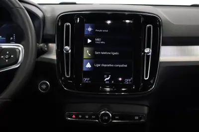 Volvo XC 40 2022 - 28990 EUR, 98750 km - AUTO.MOTO.pt - 98750km - foto 32 de 51