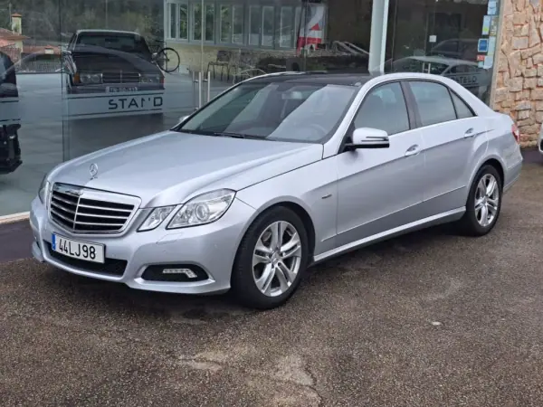 Mercedes-Benz E 250 2009 - 14450 EUR, 234946 km - AUTO.MOTO.pt - 234946km - foto 2 de 23