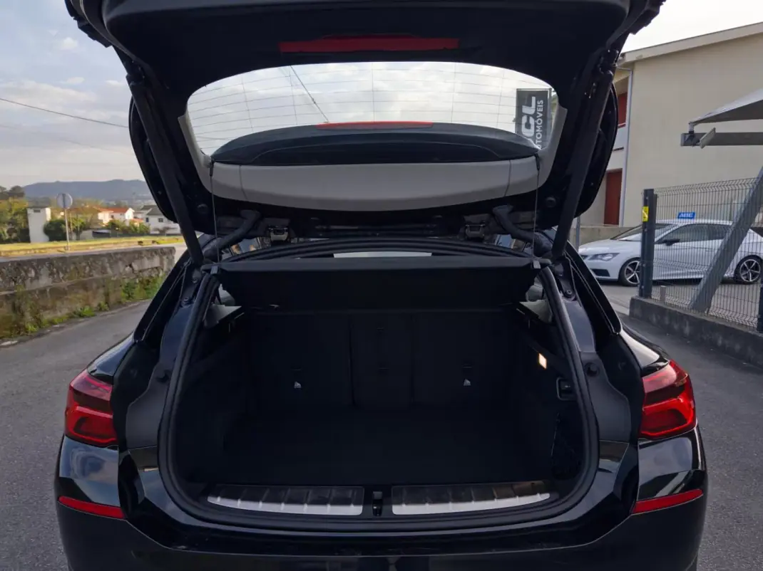BMW X2 2020 - 23990 EUR, 108000 km - AUTO.MOTO.pt - 108000km - foto 14 de 42