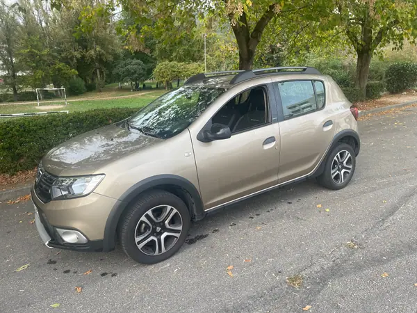 Dacia Sandero Stepway 2018 — foto 3 de 6