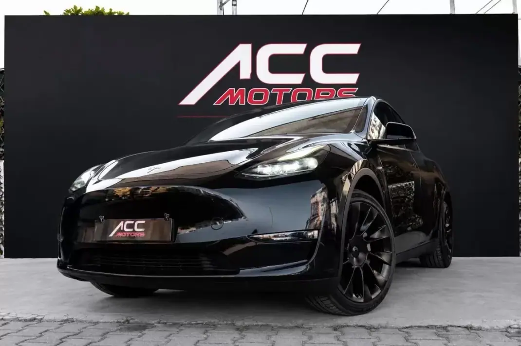 Tesla Model Y 2023 - 35500 EUR, 86000 km - 86000km - foto 16 de 33