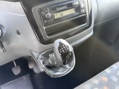 Mercedes-Benz VITO 111 CDI -LONGA 2005 - 6250 EUR, 400000 km - AUTO.MOTO.pt - 400000km - foto 18 de 25