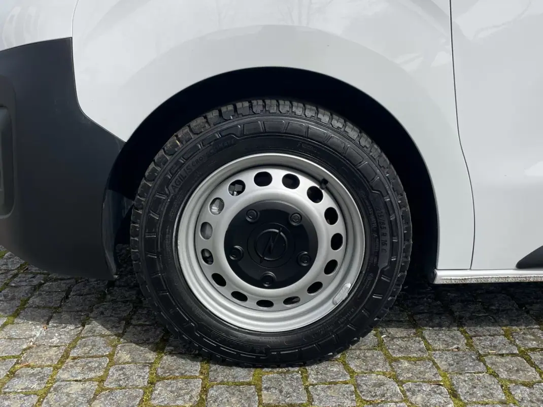 Opel COMBO 2022 - 17450 EUR, 123000 km - AUTO.MOTO.pt - 123000km - foto 15 de 37