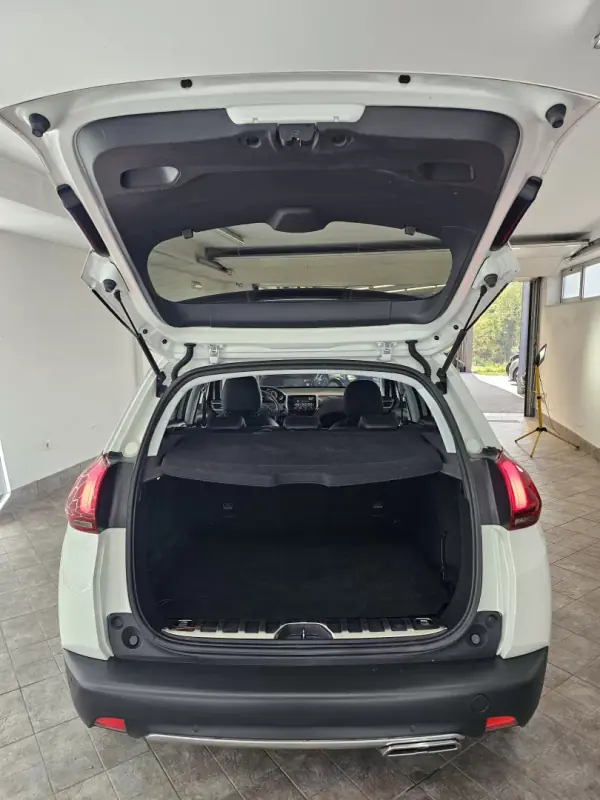 Peugeot 2008 2019 - 12850 EUR, 138694 km - AUTO.MOTO.pt - 138694km - foto 34 de 35