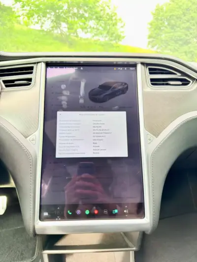 Tesla Model S 2013 - 15500 EUR, 306000 km - AUTO.MOTO.pt - 306000km - foto 17 de 24