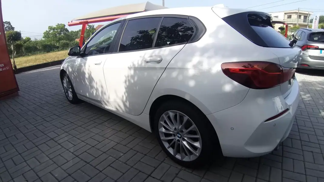 BMW 116 2023 - 23490 EUR, 90760 km - AUTO.MOTO.pt - 90760km - foto 20 de 40