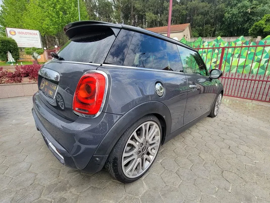MINI Cooper 2015 - 20990 EUR, 182000 km - AUTO.MOTO.pt - 182000km - foto 5 de 33