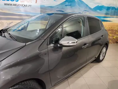 Peugeot 208 2019 - 10300 EUR, 58000 km - AUTO.MOTO.pt - 58000km - foto 5 de 25