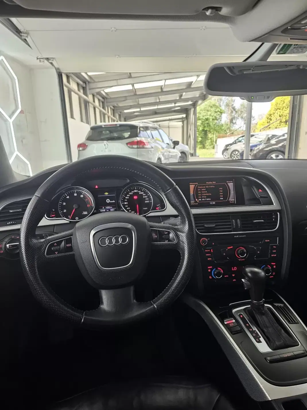 Audi A5 Sportback 2011 - 17500 EUR, 123569 km - AUTO.MOTO.pt - 123569km - foto 22 de 29