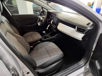 Renault Clio 2023 - 15450 EUR, 17000 km - AUTO.MOTO.pt - 17000km - foto 24 de 26