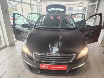 Peugeot 308 2014 - 9350 EUR, 207000 km - AUTO.MOTO.pt - 207000km - foto 17 de 34