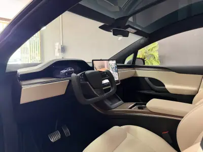 Tesla Model X 2023 - 75000 EUR, 99874 km - AUTO.MOTO.pt - 99874km - foto 6 de 14