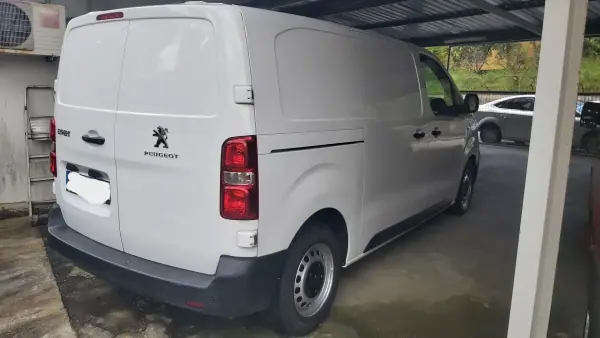 Peugeot Expert 1.6 BlueHDi L1H1 Premium Compact 2019 - 17500 EUR, 192616 km - AUTO.MOTO.pt - 192616km - foto 4 de 11