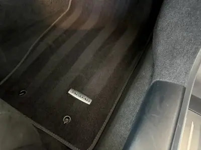 Jaguar F-Type 2018 - 46000 EUR, 64300 km - AUTO.MOTO.pt - 64300km - foto 101 de 135