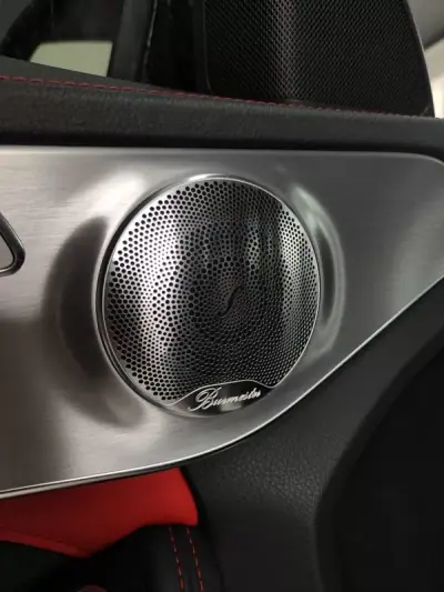 Mercedes-Benz C 63 AMG 2015 - 59500 EUR, 60000 km - AUTO.MOTO.pt - 60000km - foto 23 de 51