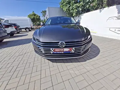 Volkswagen Arteon 2019 - 24750 EUR, 92519 km - AUTO.MOTO.pt - 92519km - foto 4 de 42