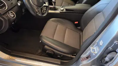 Mercedes-Benz C 180 2014 - 9900 EUR, 299370 km - AUTO.MOTO.pt - 299370km - foto 32 de 52
