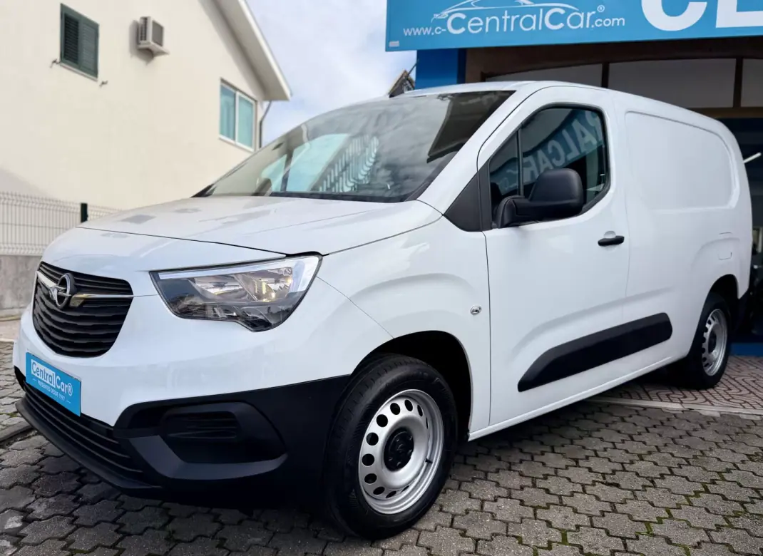 Opel COMBO 2024 - 16950 EUR, 80000 km - 80000km - foto 5 de 23