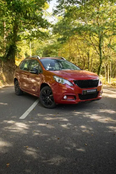 Peugeot 2008 2017 - 12500 EUR, 98000 km - 98000km - foto 1 de 8