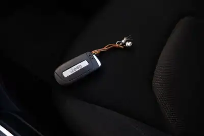 Jeep Renegade 2020 - 27500 EUR, 24000 km - AUTO.MOTO.pt - 24000km - foto 32 de 42
