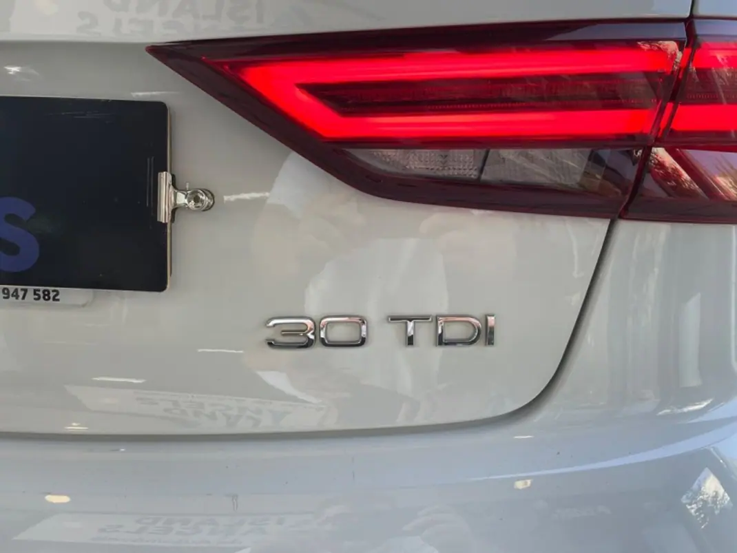 Audi A3 Limousine 2019 - 24999 EUR, 107600 km - AUTO.MOTO.pt - 107600km - foto 11 de 43