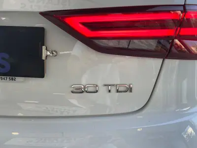 Audi A3 Limousine 2019 - 24999 EUR, 107600 km - AUTO.MOTO.pt - 107600km - foto 11 de 43