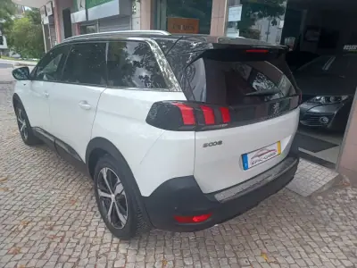 Peugeot 5008 2018 - 21890 EUR, 167073 km - AUTO.MOTO.pt - 167073km - foto 7 de 41