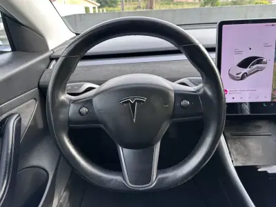 Tesla Model 3 2019 - 15500 EUR, 333000 km - AUTO.MOTO.pt - 333000km - foto 53 de 62