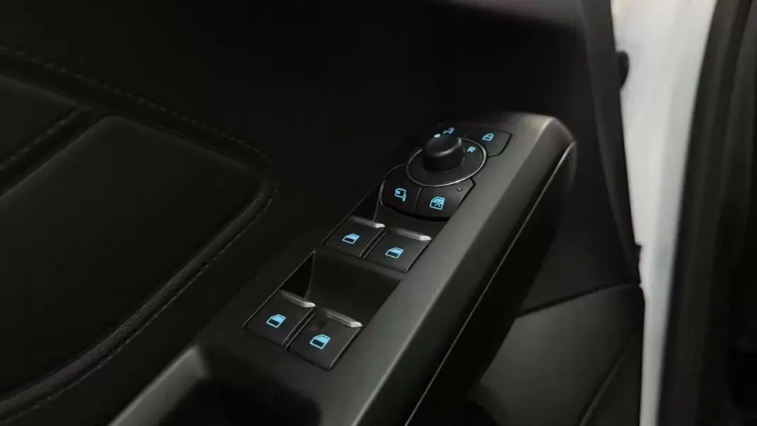 Ford Focus 2025 - 22990 EUR, 11701 km - AUTO.MOTO.pt - 11701km - foto 22 de 35