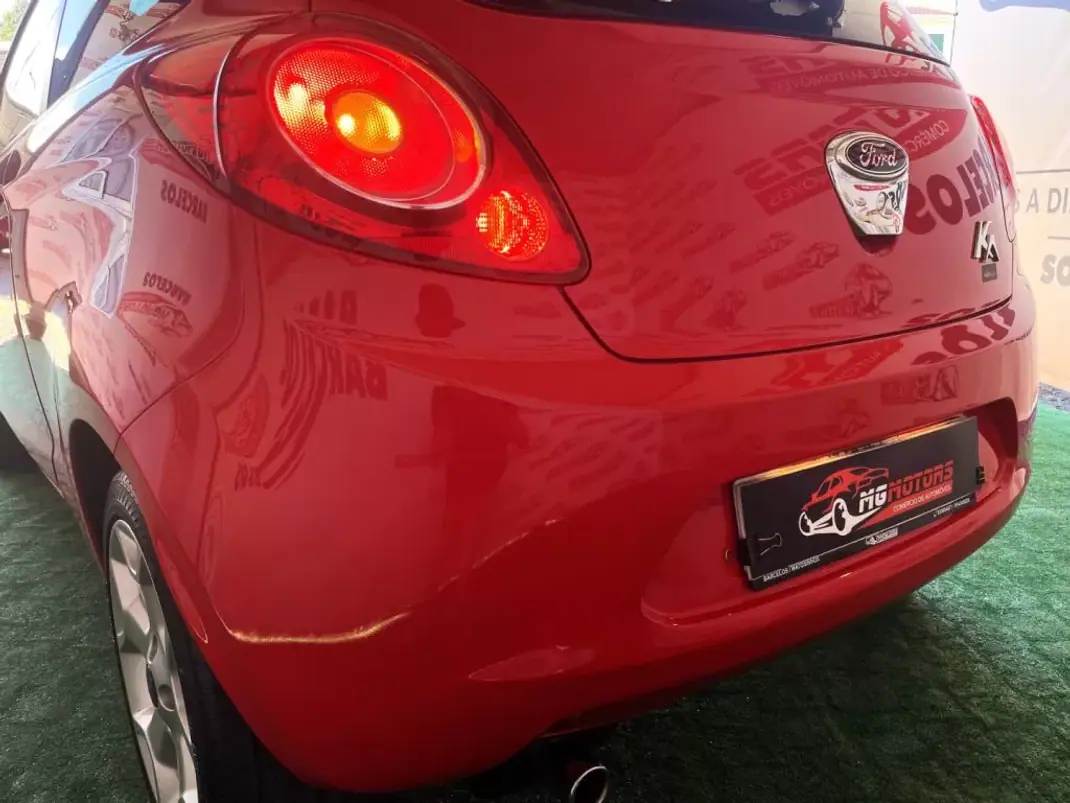Ford KA 2015 - 7500 EUR, 121750 km - AUTO.MOTO.pt - 121750km - foto 10 de 45