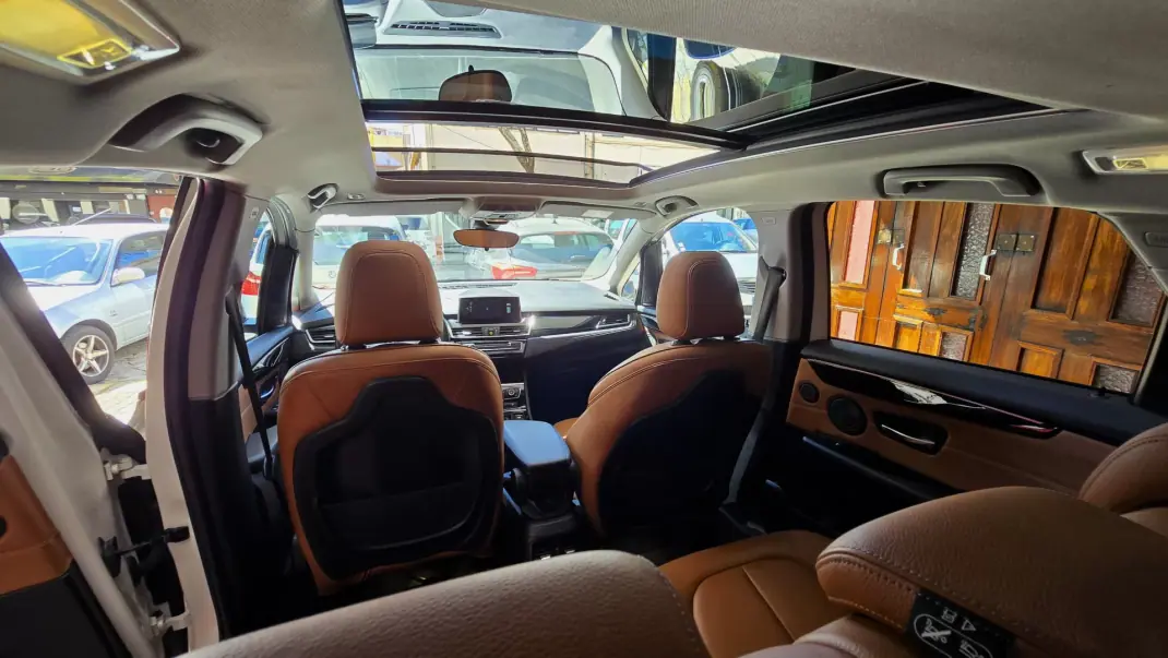 BMW 216 Active Tourer 2017 - 16990 EUR, 118407 km - AUTO.MOTO.pt - 118407km - foto 17 de 72