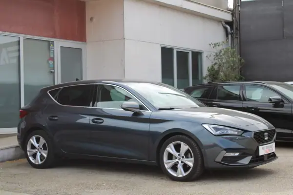 SEAT Leon 2021 - 15990 EUR, 192000 km - AUTO.MOTO.pt - 192000km - foto 8 de 32