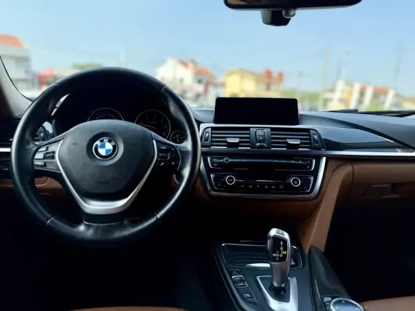 BMW 320 2014 - 14950 EUR, 244000 km - 244000km - foto 15 de 27