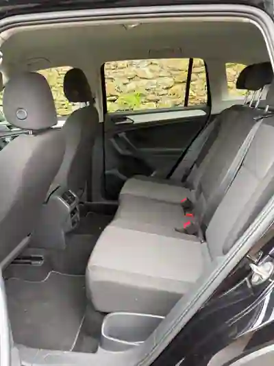 Volkswagen Tiguan 2021 - 20999 EUR, 99000 km - AUTO.MOTO.pt - 99000km - foto 6 de 8