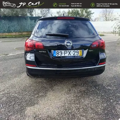 Opel Astra Sports Tourer 2015 - 10500 EUR, 155410 km - AUTO.MOTO.pt - 155410km - foto 10 de 19