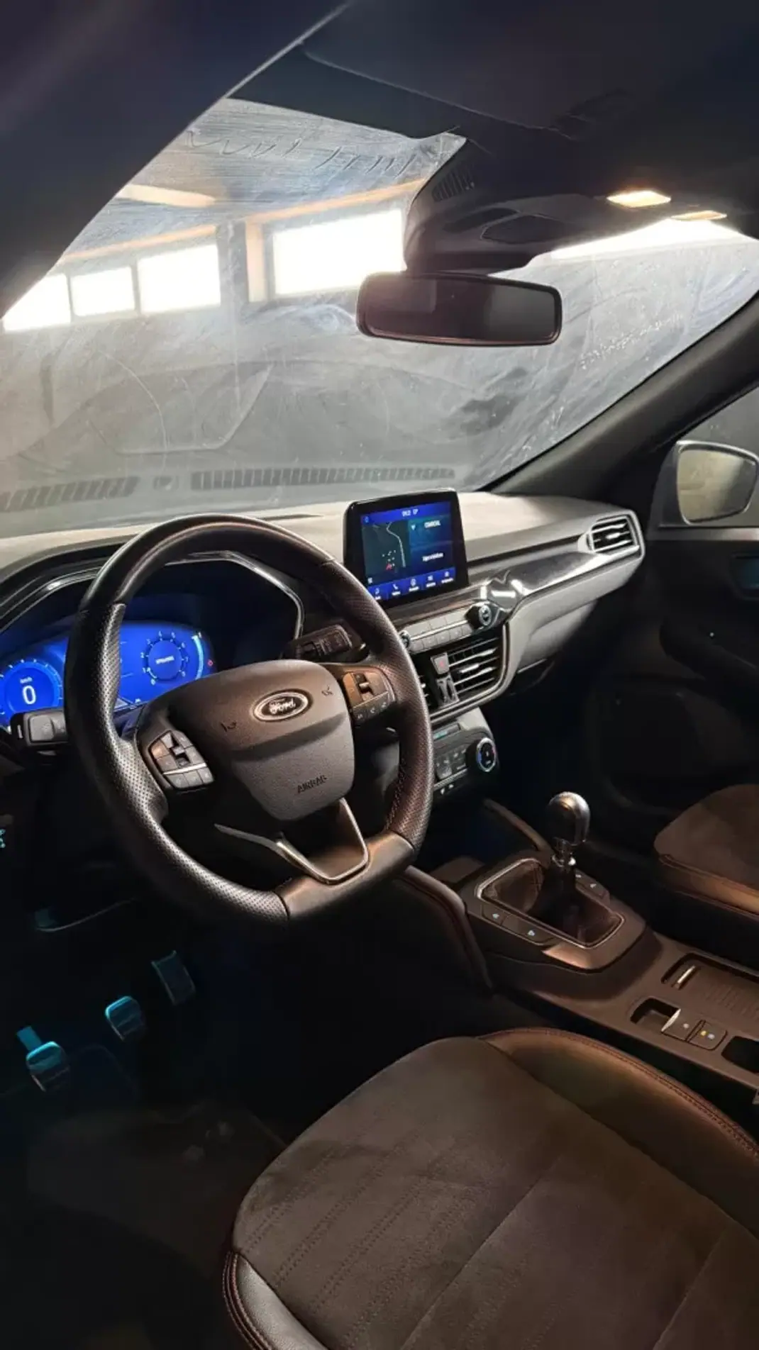 Ford Kuga 2023 - 20500 EUR, 81150 km - AUTO.MOTO.pt - 81150km - foto 8 de 13