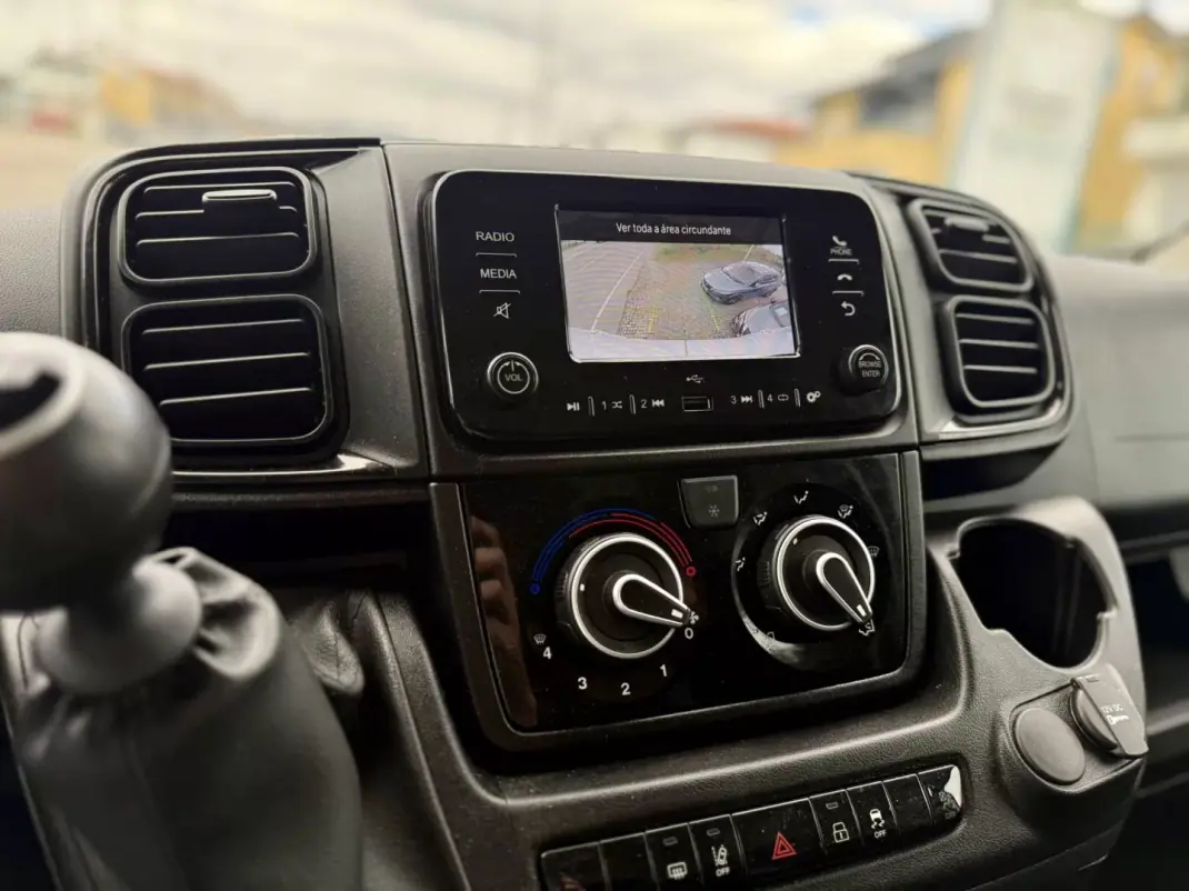 Opel 2024 - 31450 EUR, 59000 km - AUTO.MOTO.pt - 59000km - foto 17 de 20