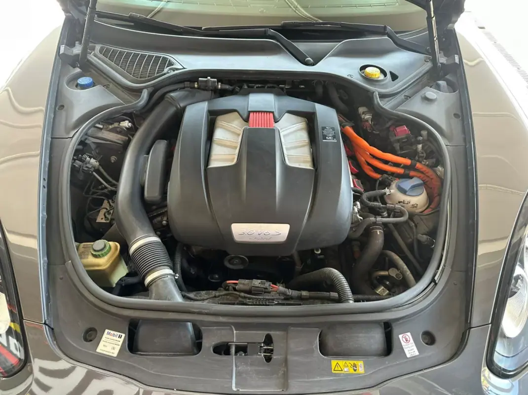 Porsche Panamera 2015 - 39900 EUR, 124815 km - 124815km - foto 41 de 41