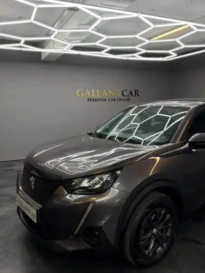 Peugeot 2008 2021 - 15250 EUR, 70161 km - AUTO.MOTO.pt - 70161km - foto 9 de 36