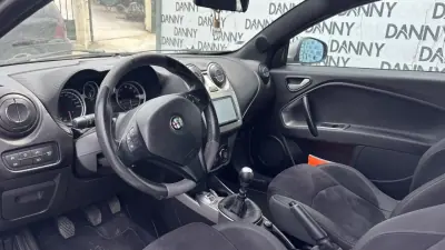 Alfa Romeo MiTo 2012 - 10250 EUR, 139000 km - AUTO.MOTO.pt - 139000km - foto 3 de 11
