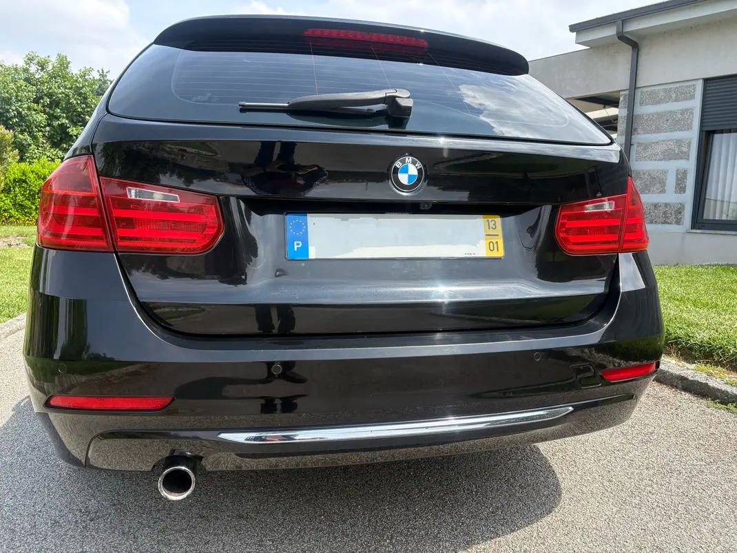 BMW 320 2013 - 12000 EUR, 350000 km - AUTO.MOTO.pt - 350000km - foto 10 de 14