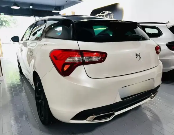Citroën DS5 2014 - 12900 EUR, 162998 km - AUTO.MOTO.pt - 162998km - foto 5 de 14