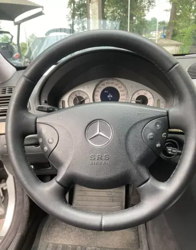 Mercedes-Benz E 270 2002 - 9250 EUR, 299650 km - AUTO.MOTO.pt - 299650km - foto 10 de 20