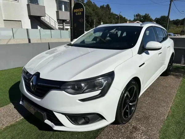 Renault Mégane Sport Tourer 2017 - 9900 EUR, 190000 km - AUTO.MOTO.pt - 190000km - foto 3 de 60